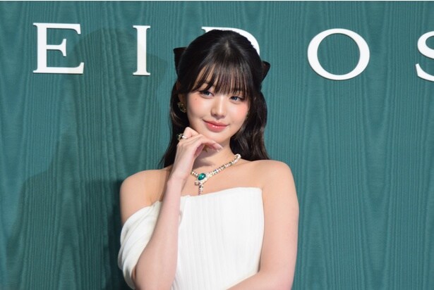 【写真を見る】チャン・ウォニョンさん(IVE)をはじめ、13名のアンバサダー&ゲストが登壇