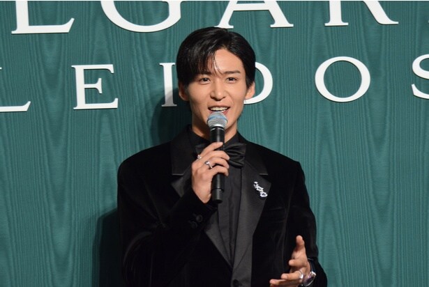 オープニングデイ フォトコールに出演した目黒蓮さん