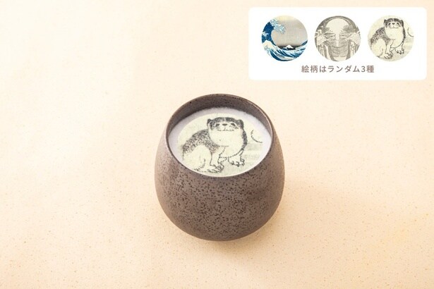 北斎 抹茶ラテ。どの絵柄が来るかはお楽しみ