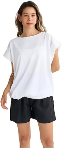 普段着としても使える！快適さと機能性を兼ね備えた【ロキシー】のノースリーブラッシュガードがAmazonで販売中！