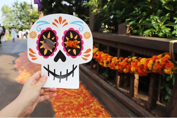 お面としても使えるリーフレット