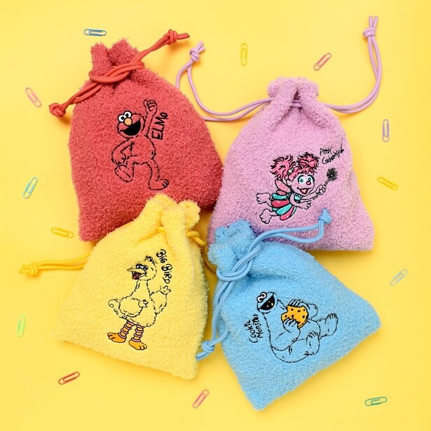 「ニット巾着」(2750円)