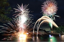 【2025年秋】まだまだ楽しめる秋花火！これから開催される東海の花火大会6選