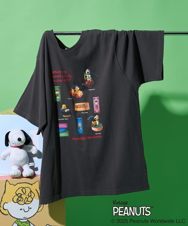 「PEANUTS トイ フォトプリントTシャツ(チャコールグレー)」(5995円)