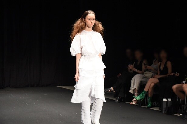 「The Healing Lineage」をテーマに制作された