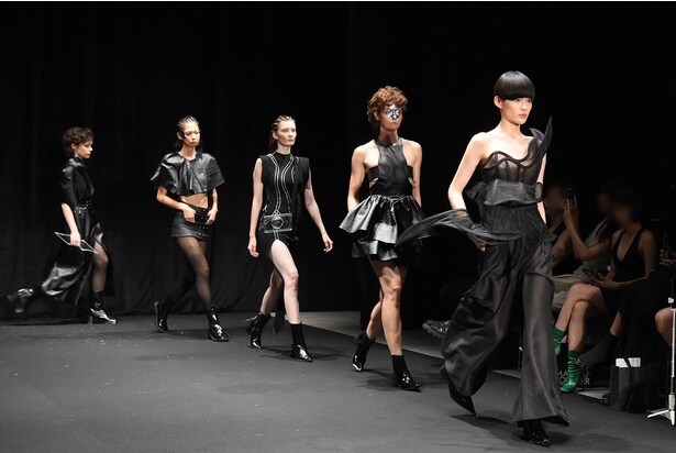 今回のショーで発表された「A-JANE」のコレクション