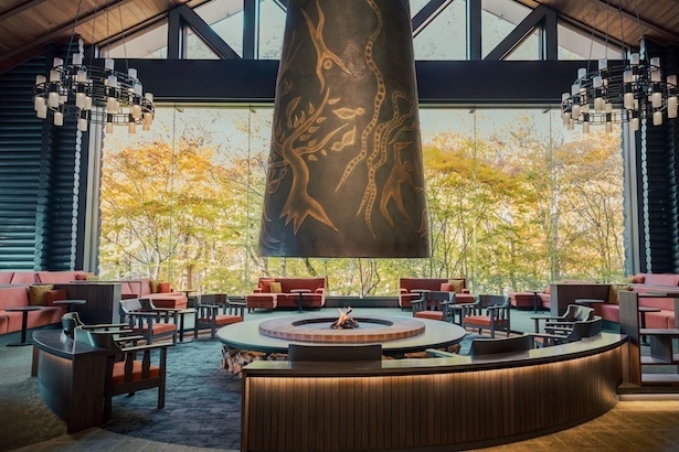 ロビー 森の神話