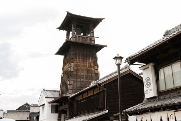 小江戸川越でひときわ高く、存在感がある「時の鐘」