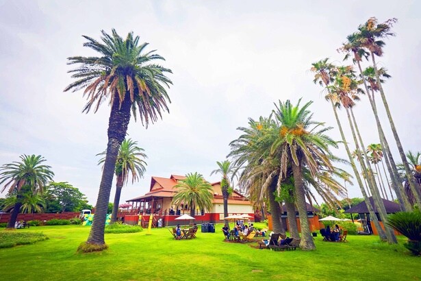 熱海港から高速船で30分、首都圏から最も近い離島「初島」