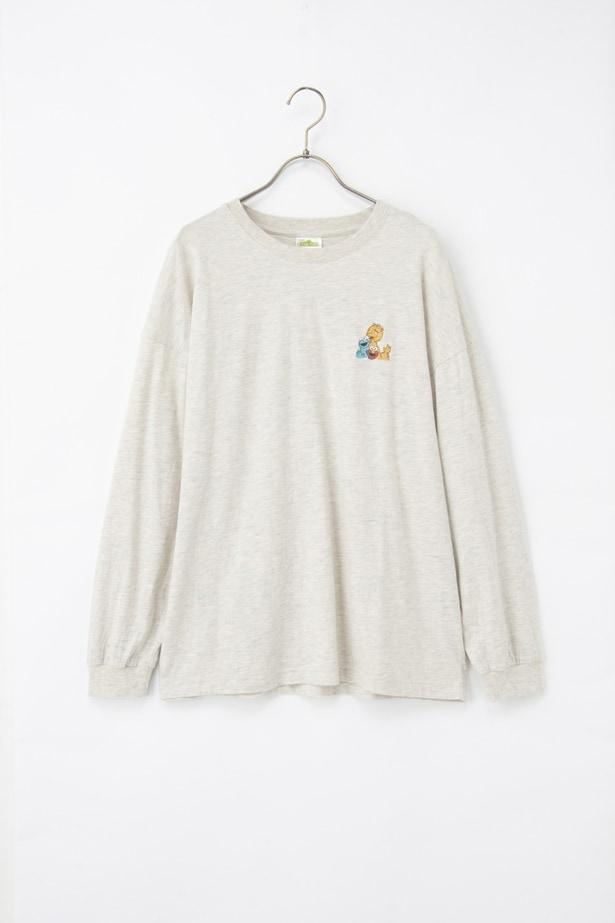 「セサミストリート長袖Tシャツ(オートミール)」(2280円)