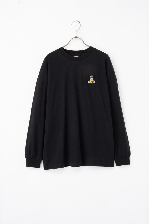 「セサミストリート長袖Tシャツ(ブラック)」(2280円)