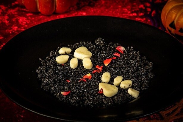 黒猫のcat's paw シャドウ ～海老とイカ墨のリゾット とろけるチーズとガーリックマヨ添え～