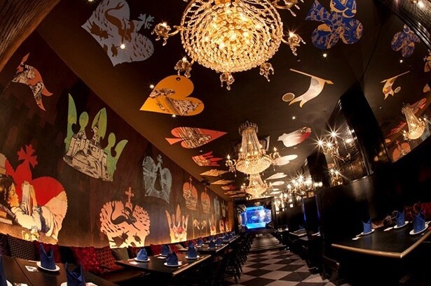 魔法の鏡のドレスルーム