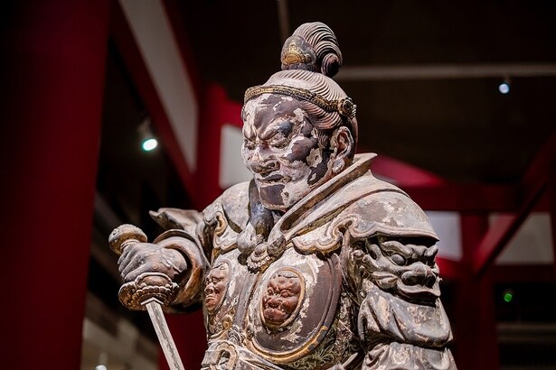 国宝 四天王立像(持国天)(部分) 鎌倉時代・13世紀 奈良・興福寺蔵 中金堂安置