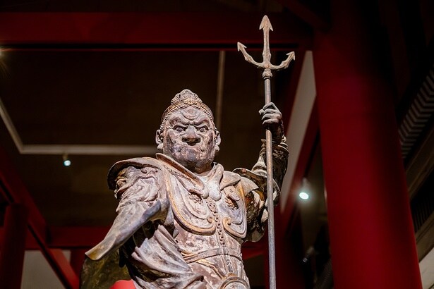 国宝 四天王立像(持国天)(部分) 鎌倉時代・13世紀 奈良・興福寺蔵 中金堂安置