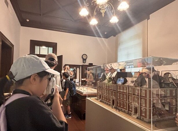 撮影を楽しむ参加者