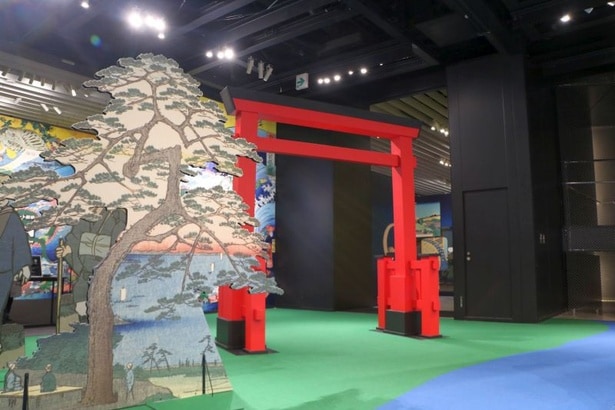 浮世絵の世界に没入し、江戸時代にタイムスリップ！「体感型デジタルアート劇場 浮世絵 RE:BORN」のエントランス(入場無料)にはフォトスポットも