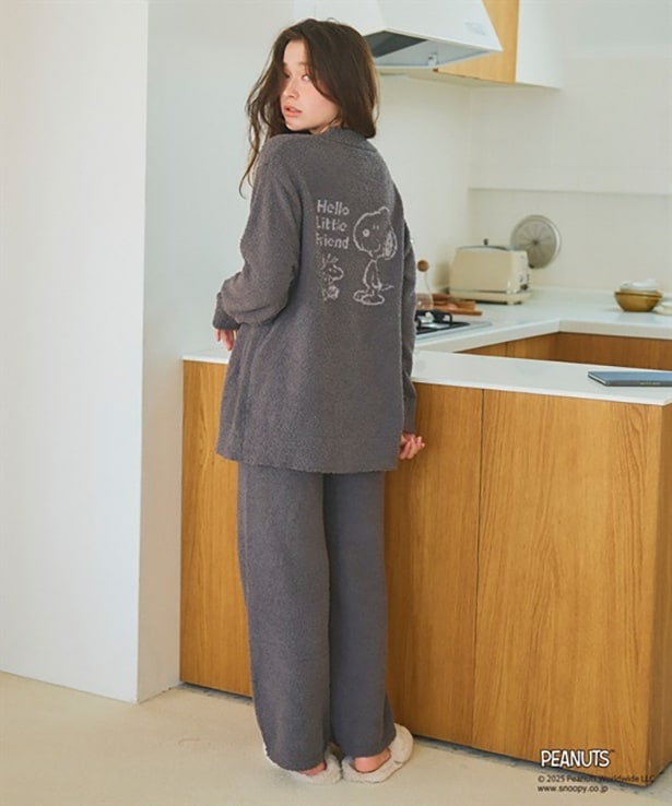 「【PEANUTS/ピーナッツ】SNOOPY/スヌーピーもこもこルームウェアカーディガン」(6380円)、「【PEANUTS/ピーナッツ】SNOOPYもこもこルームウェアロングパンツ」(5489円)
