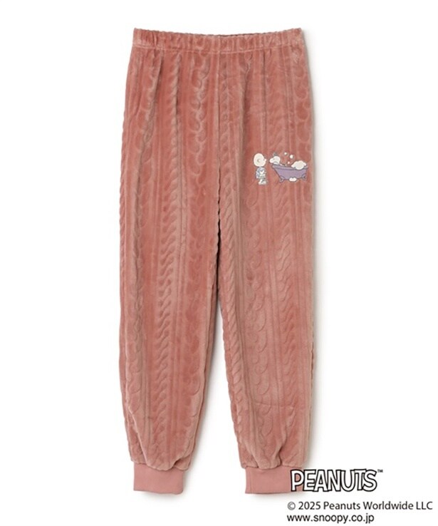 「【PEANUTS/ピーナッツ】SNOOPY/スヌーピーケーブル編みフリースロングパンツ/ルームウェア」(4389円)※ピンク