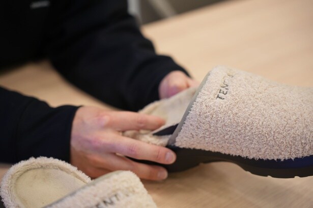 発売を何度も延期!?妥協ないものづくりで実現するTENTIALの「リカバリーサンダル」開発秘話