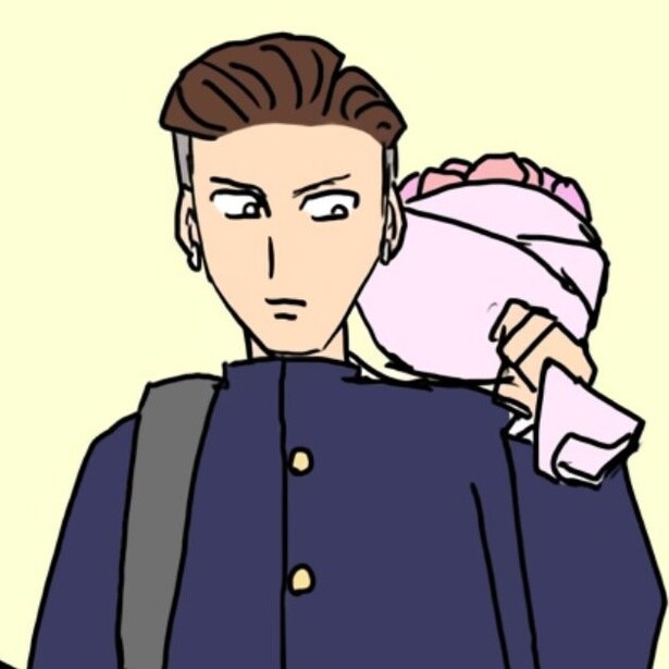 卒業式が終わり、息子は花束を手に帰宅した。