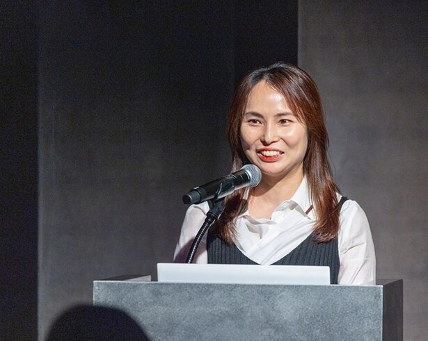 ブランドイメージを紹介する日本オフィス統括 キム・ジヘさん