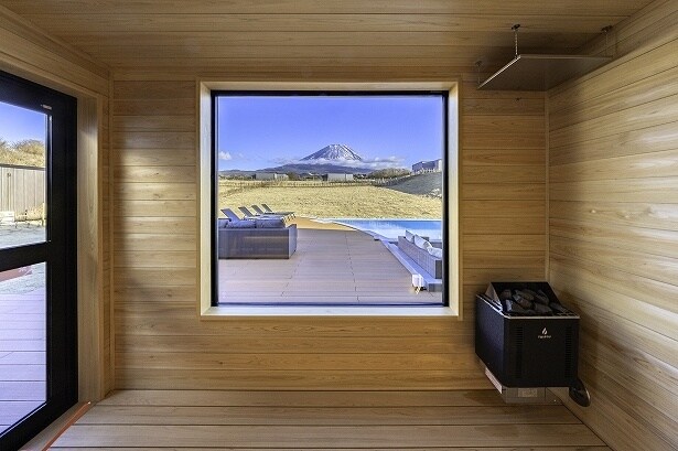 サウナ室の窓が富士山を見るベストポジション！
