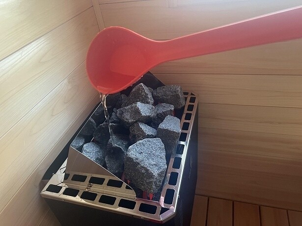 サウナストーブはセルフロウリュOK