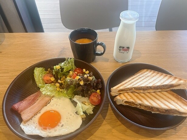 ボリュームたっぷりで、1日の活力の源になる朝食