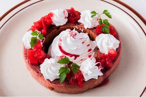 苺のバウムクーヘン ベリーソース