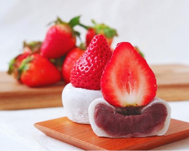 「旬果瞬菓 共楽堂」の大いちご大福