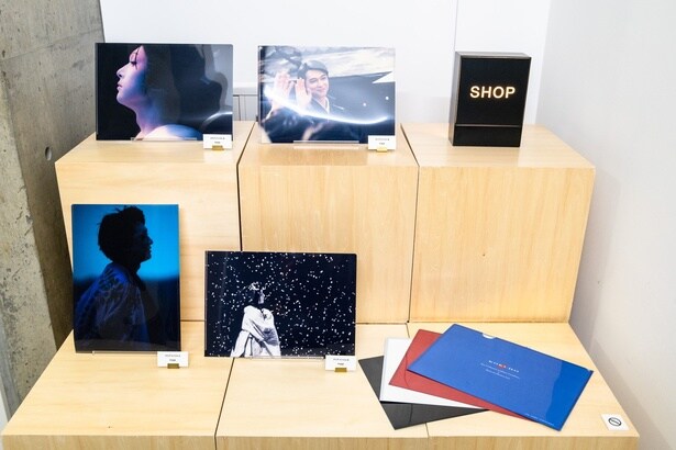 展示されてる作品のクリアファイル(各600円)は全5種類