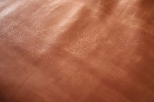 国産馬革ホースハイドを採用