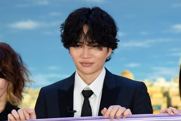 「恋の駆け引きを勉強しようと思ったけど、ハイレベル過ぎて参考にならないですね」と語る菊池風磨さん