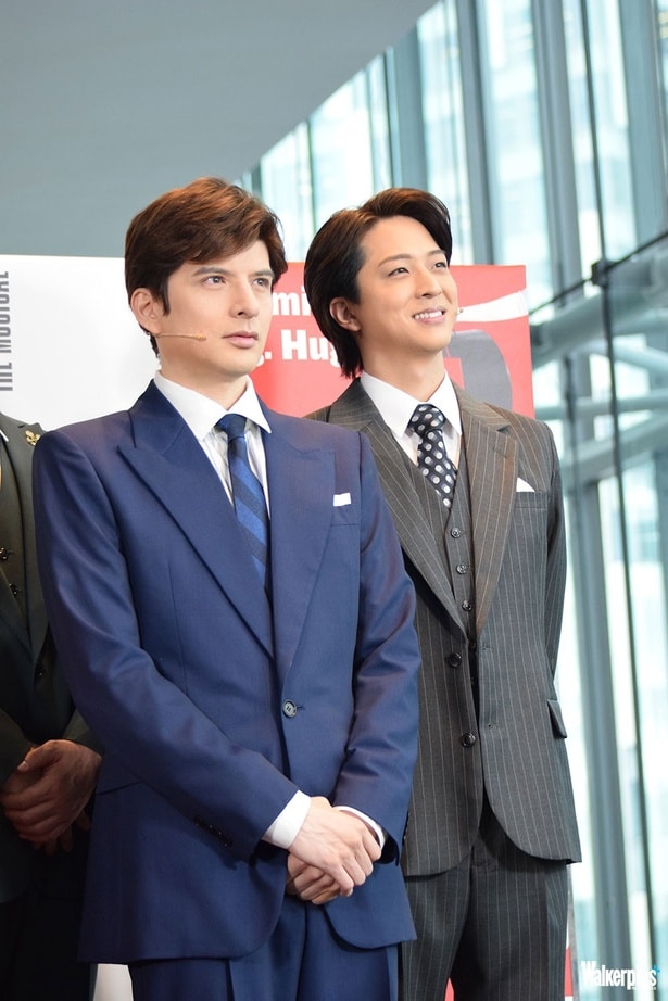 囲み取材の様子