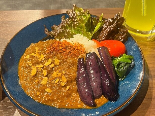 「RAKU SPA薬膳カレー」
