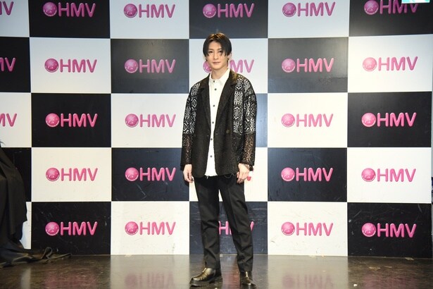 『言式 戯曲集』の発売記念イベントに登壇した梅津瑞樹さん