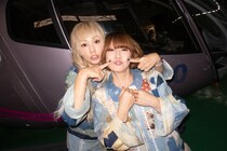 PUFFYがデビュー30周年！「これが私の生きる道」新MV公開中、デビュー日にアニバーサリーライブ＆アナログ盤発売