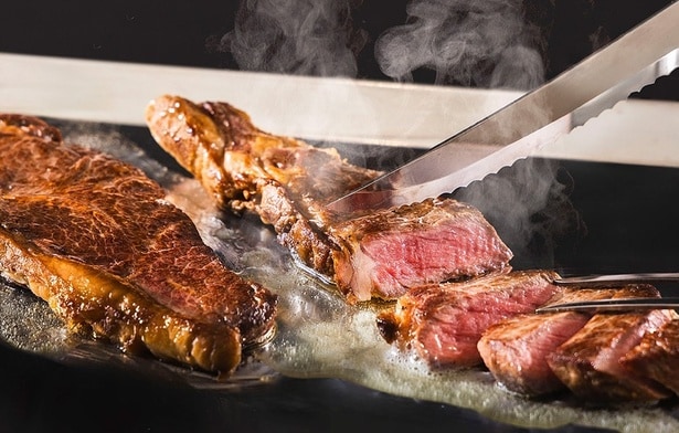 「ビーフステーキ シャリアピンソース」