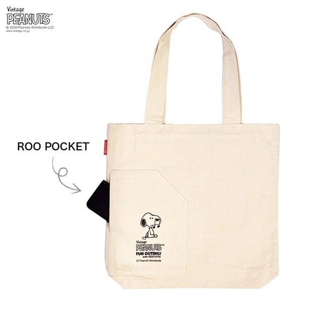 背面にはROOTOTEの代名詞「ルーポケット」付き。スマホや定期など、出し入れの多い小物の“指定席”に