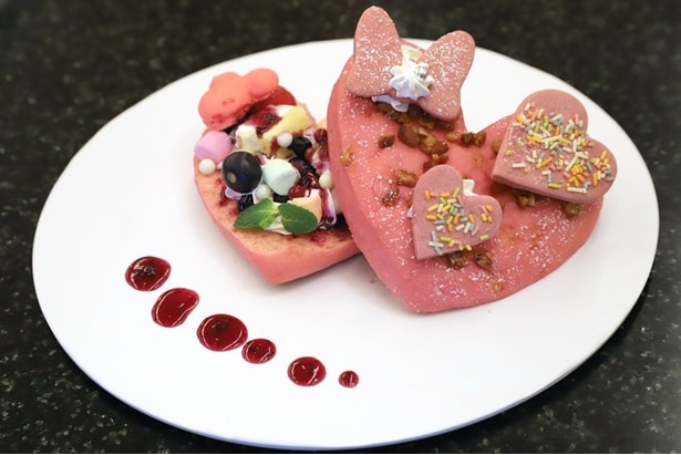 【写真】ミニーらしさ満点のハート型サンドウィッチも要チェック!「チックタック・ダイナー」で提供中