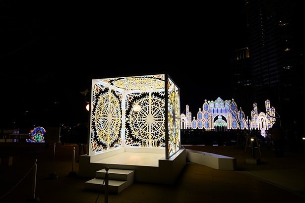 神戸ルミナリエ作品に囲まれての写真撮影は、盛れること間違いなし！