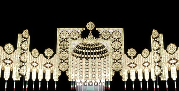 光の壁掛け作品「スパッリエーラ」