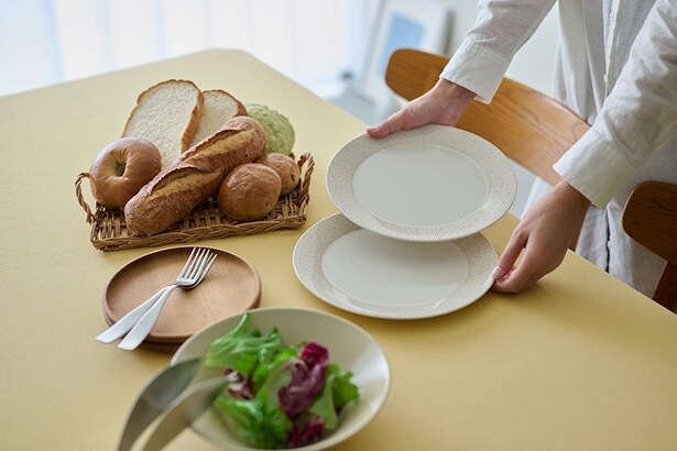 「アラビア マイニオ サラストゥス プレート 25cm 2枚セット(ベージュ)」