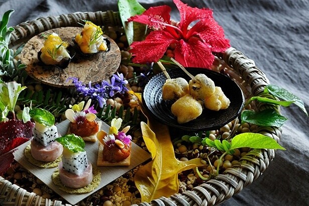 沖縄の食文化を表現した前菜