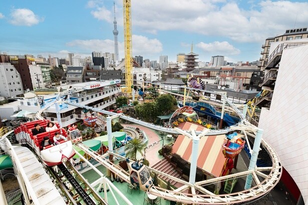 浅草寺から至近距離にある歴史的な遊園地