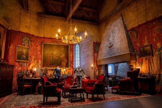 友人と過ごす寮の部屋