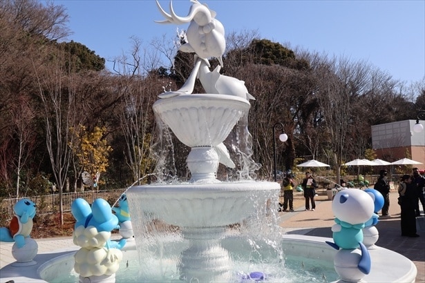 ポケモンフォレストを抜けるとアシレーヌの噴水が出迎える