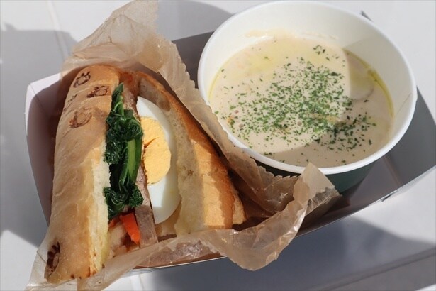 チルタリスのはねやすめキッチン「バゲットサンド・ハーフとスープセット」(1300円)