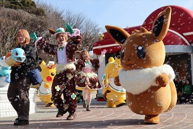 舞い上がるシャボン玉とともに幻想的な光景が楽しめる